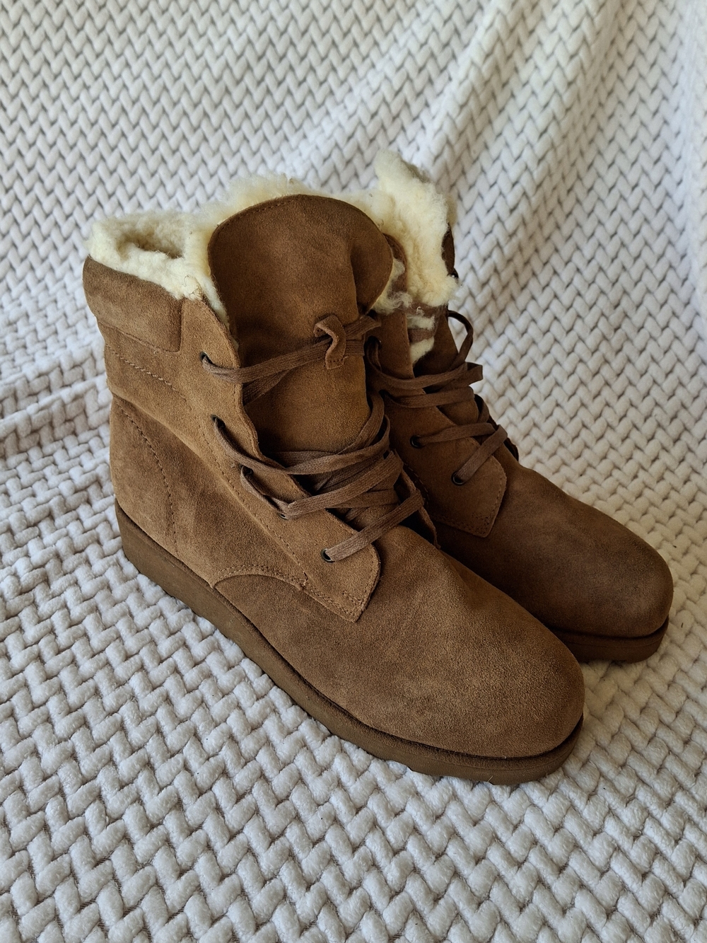 Women's Bearpaw Phoebe Wide Suede Sheepskin Lace Up Hiker Boots